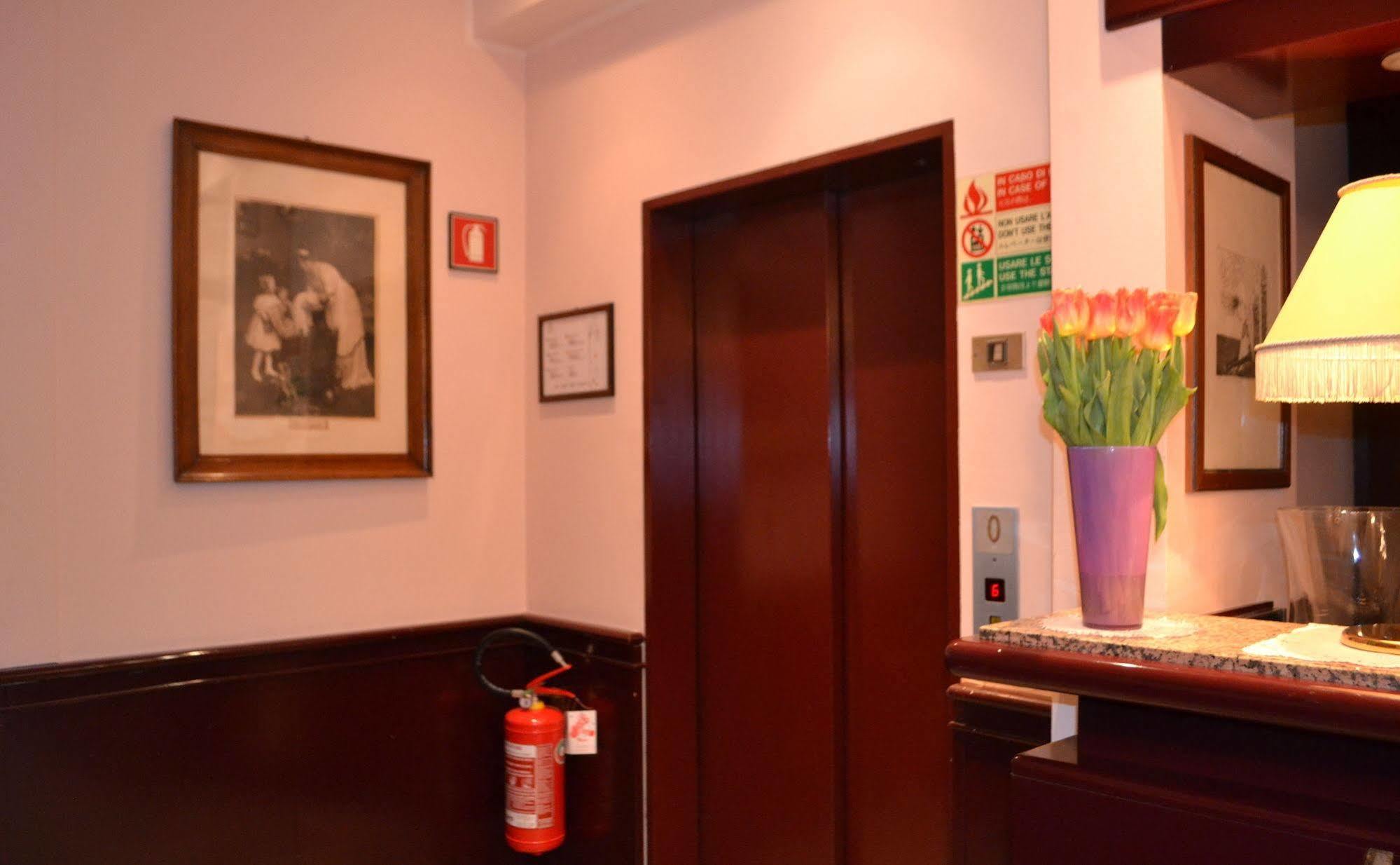 Buenos Aires Hotel 米兰 外观 照片